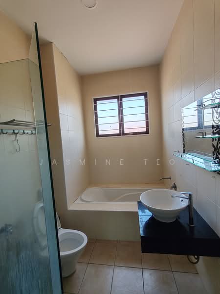 Semi-Detached House for Rent in Setia Eco Park (Setia Alam) - Jasmine Teo - Bathroom - PropertyGuru.com.my
