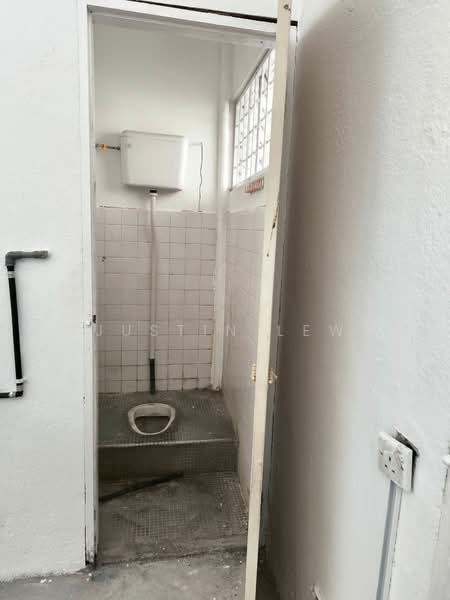 Rumah Teres 1-Tingkat untuk Disewa di Taman Cheong Loong (Seremban) - Justin Lew - Bathroom - PropertyGuru.com.my