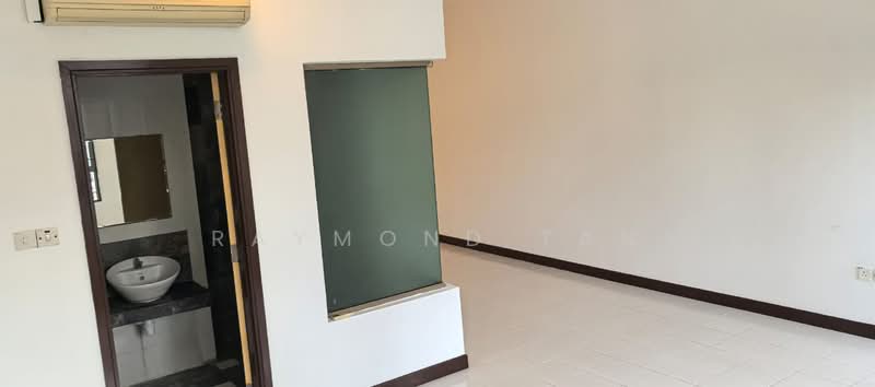 Service Residence for Sale at Ritze Perdana 1 - Raymond Tan - Bathroom - PropertyGuru.com.my