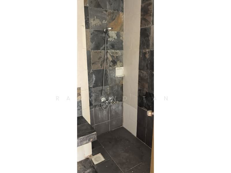 Service Residence for Sale at Ritze Perdana 1 - Raymond Tan - Bathroom - PropertyGuru.com.my