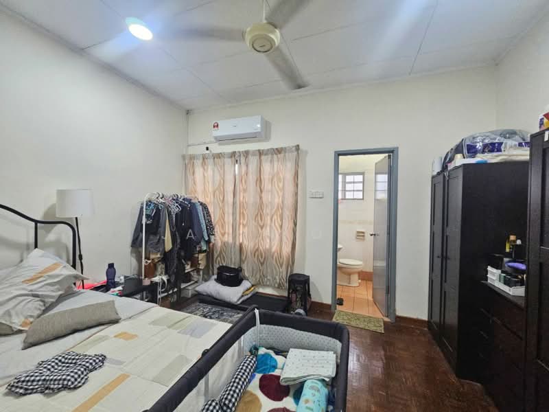 Rumah Teres 2-Tingkat untuk Dijual di Putra Heights (Subang Jaya) - Jason Ooi - Bedroom - PropertyGuru.com.my