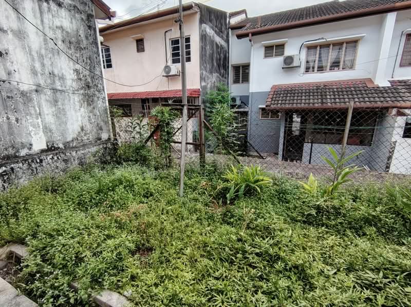2-storey Terraced House for Sale in Usj 10 (Subang Jaya) - Valerie Tang - Exterior - PropertyGuru.com.my