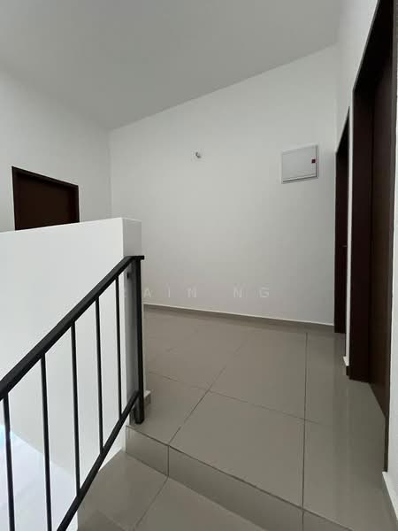 Rumah Teres 2-Tingkat untuk Dijual di Johor Bahru (Johor) - Rain Ng - Corridor - PropertyGuru.com.my