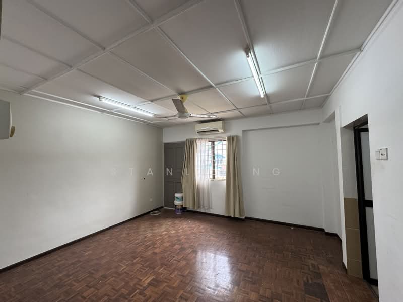 Rumah Teres 2-Tingkat untuk Dijual di SS17 (Subang Jaya) - Stanley Ng - Bedroom - PropertyGuru.com.my