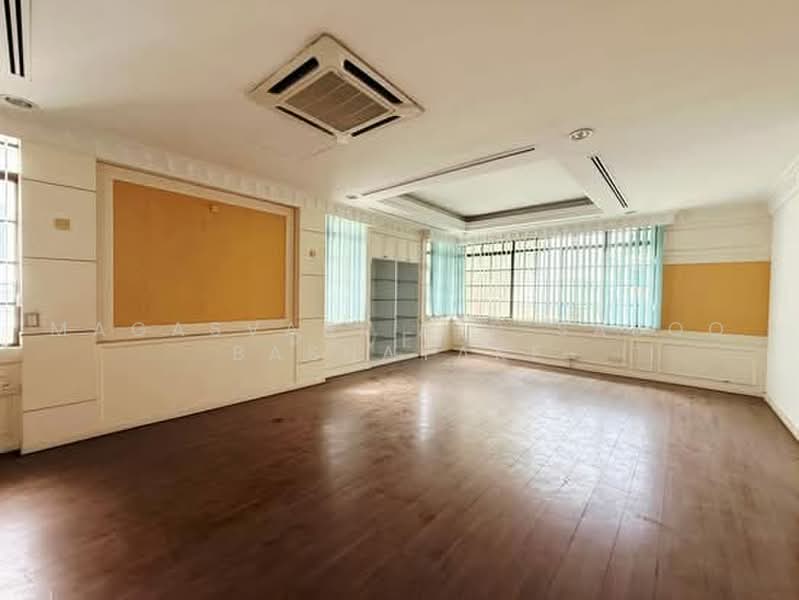 Bungalow House for Sale in Ampang Hilir (Ampang) - Magasvari A/P Saboo Basnayake - Living Room - PropertyGuru.com.my