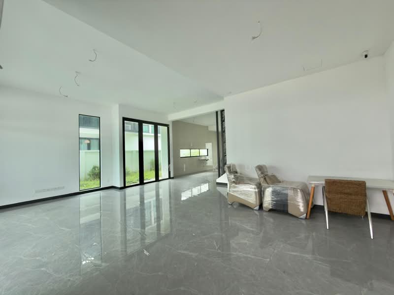 Semi-Detached House for Sale in Setia Tropika (Johor Bahru) - Kimi Kiu - Living Room - PropertyGuru.com.my
