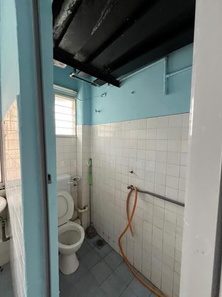 Rumah Flat untuk Dijual di Bandar Baru Ampang - Alvin Ng - Bathroom - PropertyGuru.com.my
