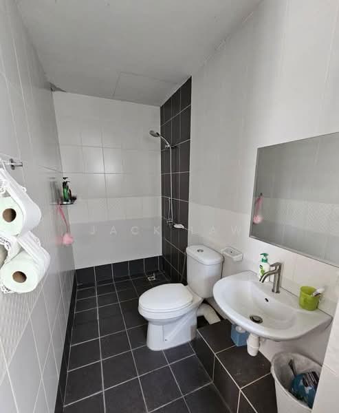 Condominium for Rent at 10 Island Resort - Jack Law - Bathroom - PropertyGuru.com.my