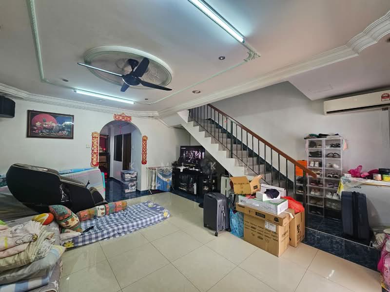 2-storey Terraced House for Sale in Bukit Indah (Iskandar Puteri (Nusajaya)) - Kimi Kiu - Living Room - PropertyGuru.com.my