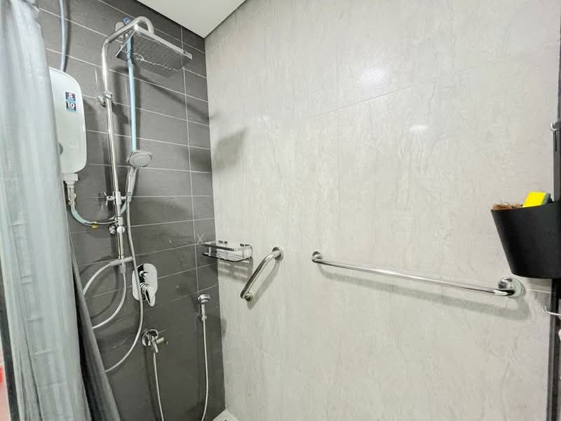 Service Residence for Sale at Cantara Residences - Xin Nee - Bathroom - PropertyGuru.com.my