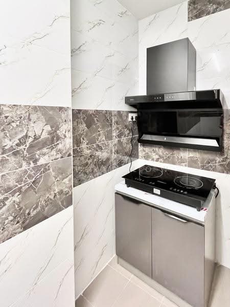 Service Residence for Sale at East Parc @ Manjalara - Keira Low - Kitchen - PropertyGuru.com.my
