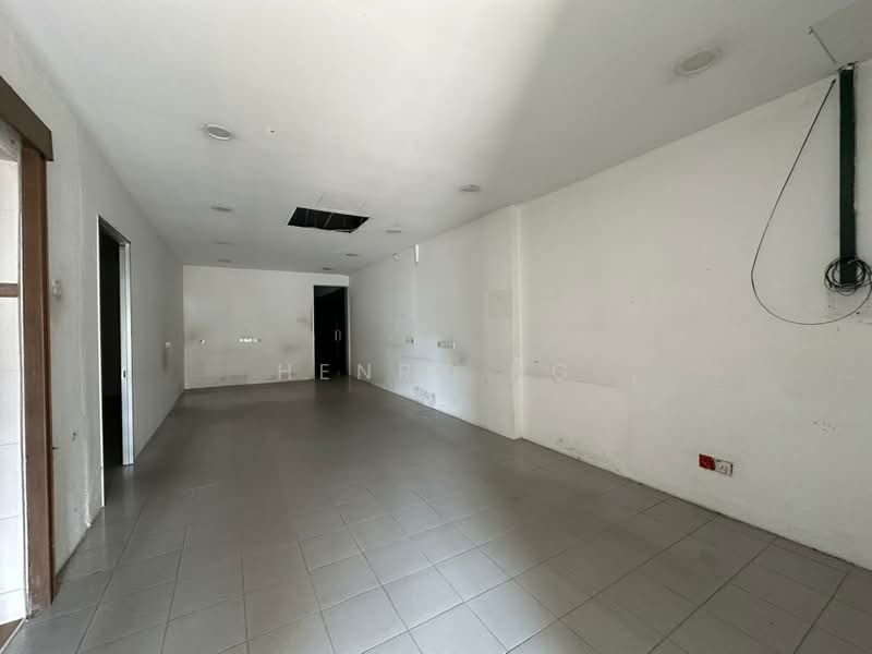 Shop for Sale in Taman Inderawasih (Perai) - Henry Ng - Interior - PropertyGuru.com.my
