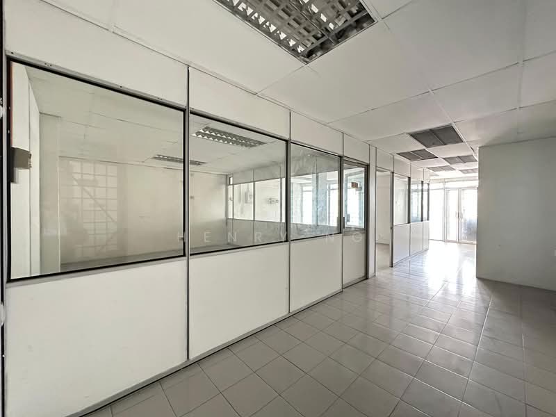 Shop for Sale in Taman Inderawasih (Perai) - Henry Ng - Interior - PropertyGuru.com.my