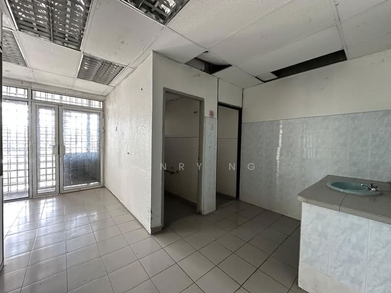 Shop for Sale in Taman Inderawasih (Perai) - Henry Ng - Interior - PropertyGuru.com.my
