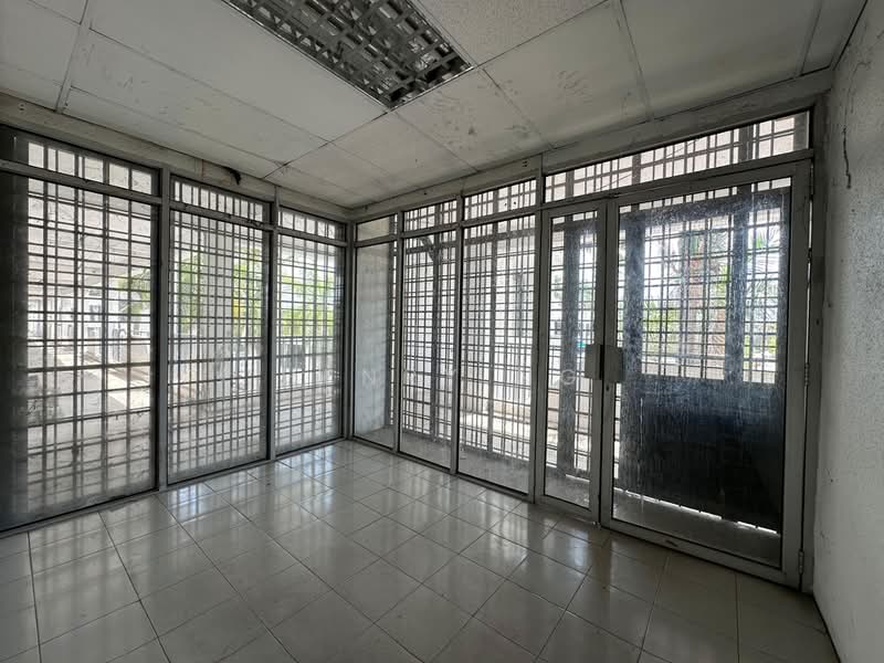 Shop for Sale in Taman Inderawasih (Perai) - Henry Ng - Interior - PropertyGuru.com.my
