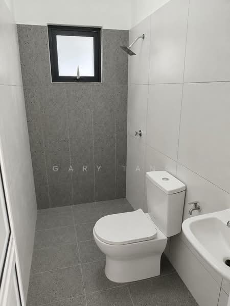 Bungalow House untuk Dijual di Menglembu Regrouping Area (Menglembu) - Gary Tang - Bathroom - PropertyGuru.com.my
