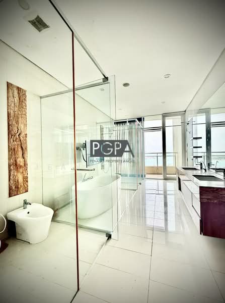 Condominium for Sale at 8 Gurney (The Shore Condominium) - Jeanette Hee - Bathroom - PropertyGuru.com.my