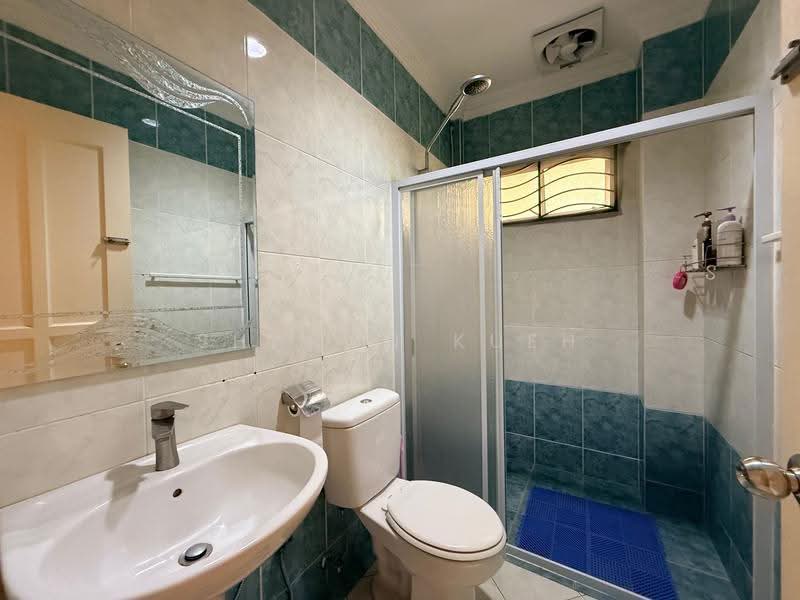 Rumah Berkembar untuk Dijual di Kuching (Sarawak) - Sharon Kueh - Bathroom - PropertyGuru.com.my