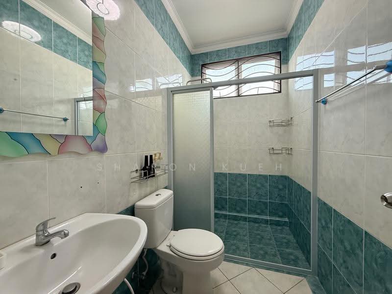 Rumah Berkembar untuk Dijual di Kuching (Sarawak) - Sharon Kueh - Bathroom - PropertyGuru.com.my
