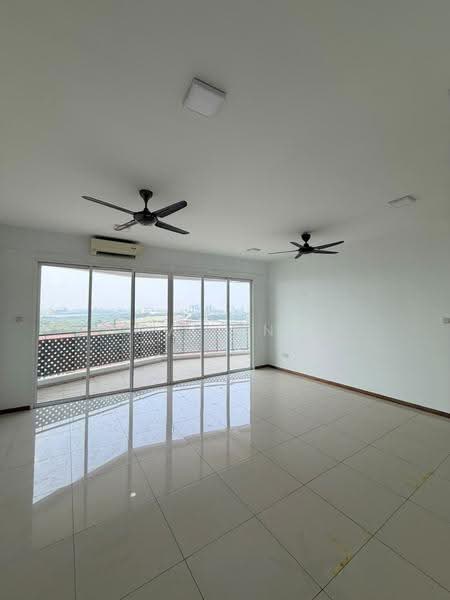 Kediaman Servis untuk Disewa di Grandview 360 - Vlien Lua - Balcony - PropertyGuru.com.my