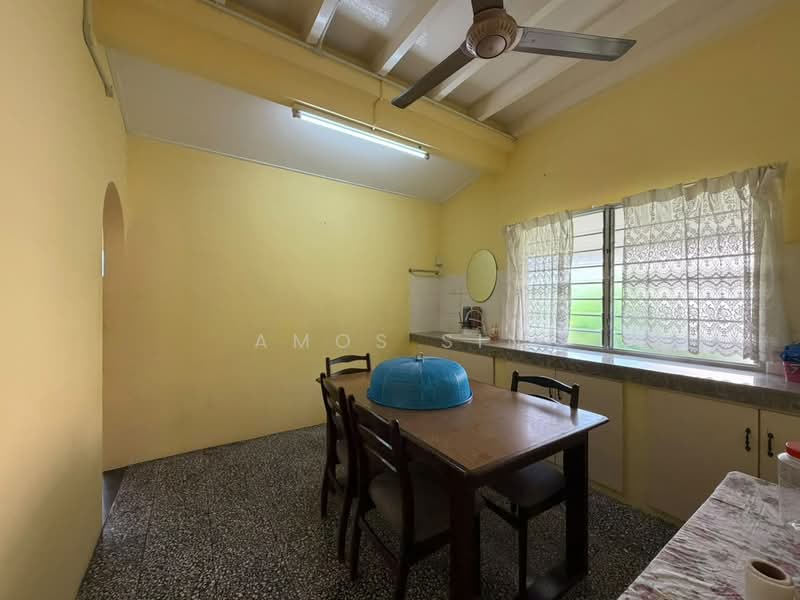 Rumah Berkembar untuk Dijual di Island Park (Jelutong) - Amos Sin - Kitchen - PropertyGuru.com.my