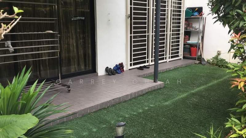 2-storey Terraced House for Sale in Lake Edge (Puchong) - Carrey Chiah - Exterior - PropertyGuru.com.my