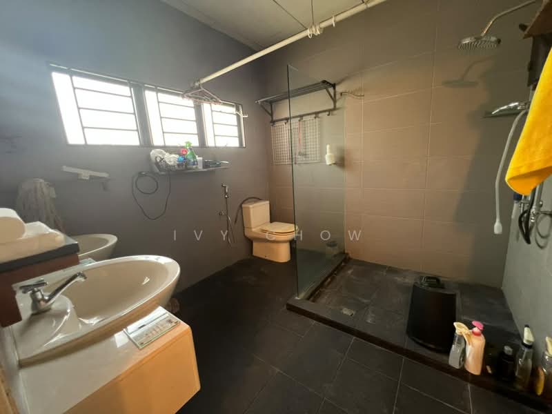 Bungalow House untuk Disewa di Johor Bahru (Johor) - Ivy Chow - Bathroom - PropertyGuru.com.my