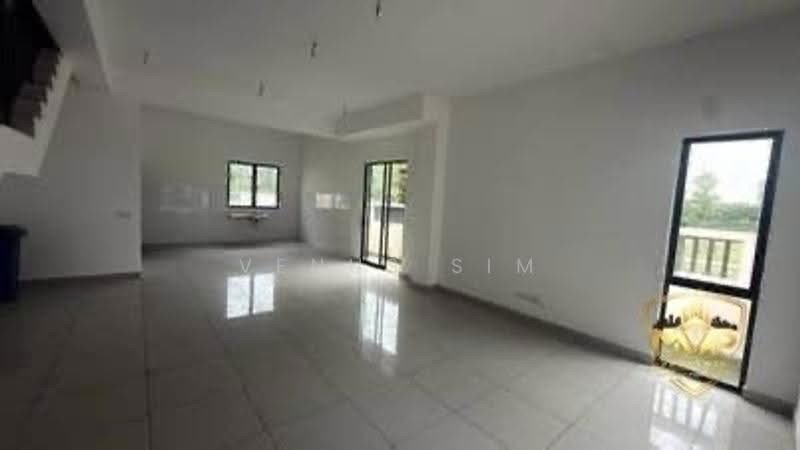 Rumah Teres 2-Tingkat untuk Disewa di Telok Panglima Garang (Selangor) - Venus Sim - Living Room - PropertyGuru.com.my