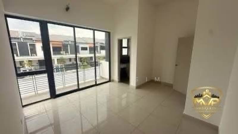 Rumah Teres 2-Tingkat untuk Disewa di Telok Panglima Garang (Selangor) - Venus Sim - Living Room - PropertyGuru.com.my