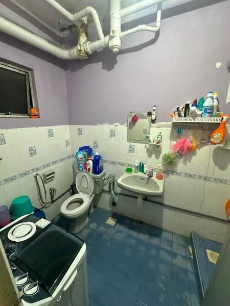 Kondominium untuk Dijual di Sri Suajaya Condominium - Elvis Kok - Bathroom - PropertyGuru.com.my