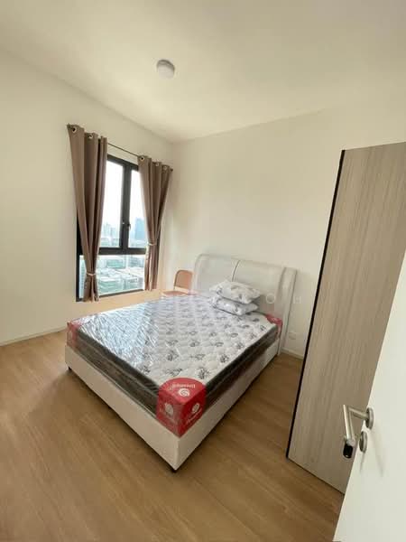 Kediaman Servis untuk Dijual di Laurel Residence - Yanny Koh - Bedroom - PropertyGuru.com.my