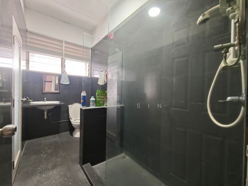 2-storey Terraced House for Sale in Island Glades (Jelutong) - Amos Sin - Bathroom - PropertyGuru.com.my