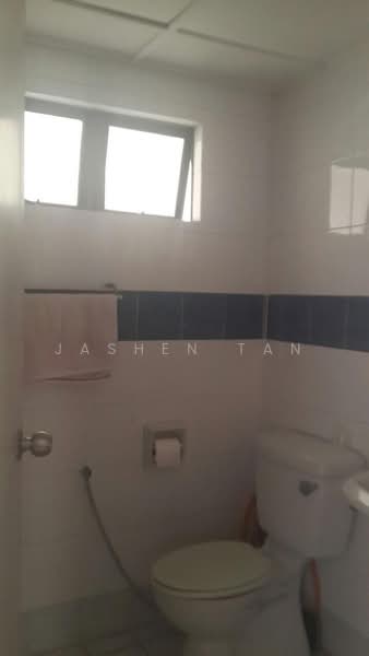 Pangsapuri untuk Dijual di Anjung Hijau (Greenfields) - Jashen Tan - Bathroom - PropertyGuru.com.my