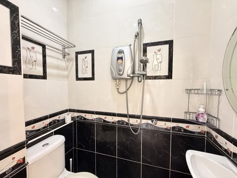 Kondominium untuk Dijual di Faber Ria - Alex Loh - Bathroom - PropertyGuru.com.my