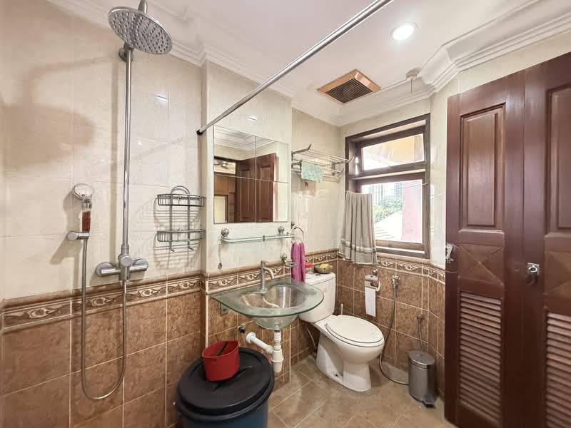 Kondominium untuk Dijual di Faber Ria - Alex Loh - Bathroom - PropertyGuru.com.my