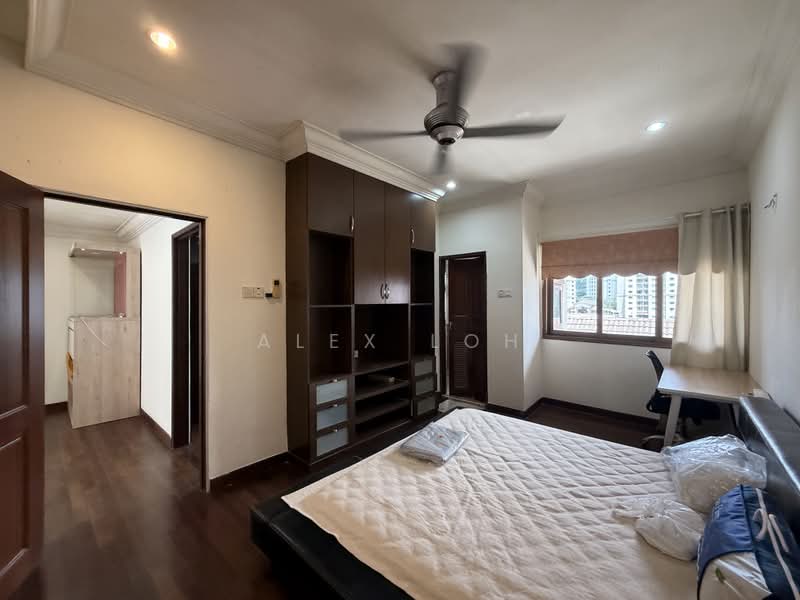 Kondominium untuk Dijual di Faber Ria - Alex Loh - Bedroom - PropertyGuru.com.my
