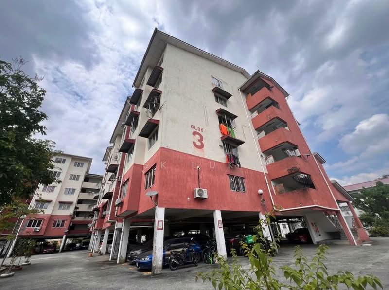 Apartment for Rent at Pangsapuri Taman Bukit Rawang Putra - SK Luk - Exterior - PropertyGuru.com.my