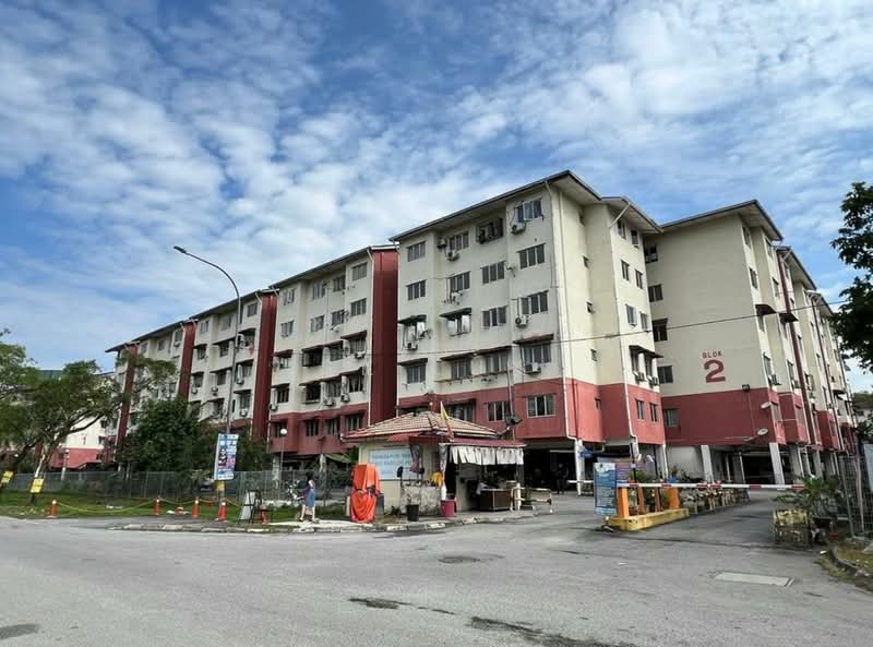 Apartment for Rent at Pangsapuri Taman Bukit Rawang Putra - SK Luk - Exterior - PropertyGuru.com.my