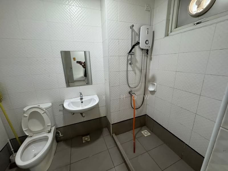 Kediaman Servis untuk Disewa di Seasons Amara Larkin - Alex How - Bathroom - PropertyGuru.com.my