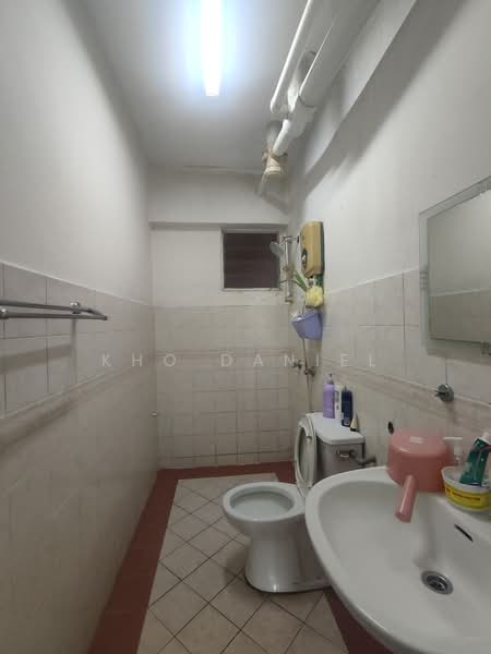 Pangsapuri untuk Dijual di Pelangi Heights - Kho Daniel - Bathroom - PropertyGuru.com.my