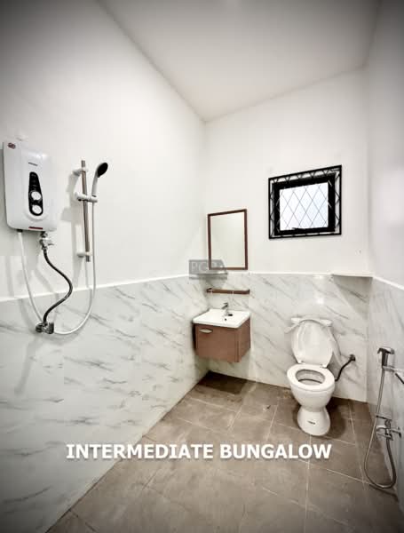 Bungalow House untuk Disewa di Tanjung Bungah (Penang) - Jeanette Hee - Bathroom - PropertyGuru.com.my