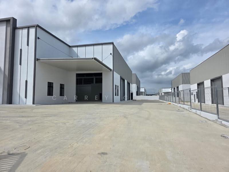 Semi-D Factory for Rent in Eco Business Park 1 (Johor Bahru) - Carrey Chiah - Exterior - PropertyGuru.com.my