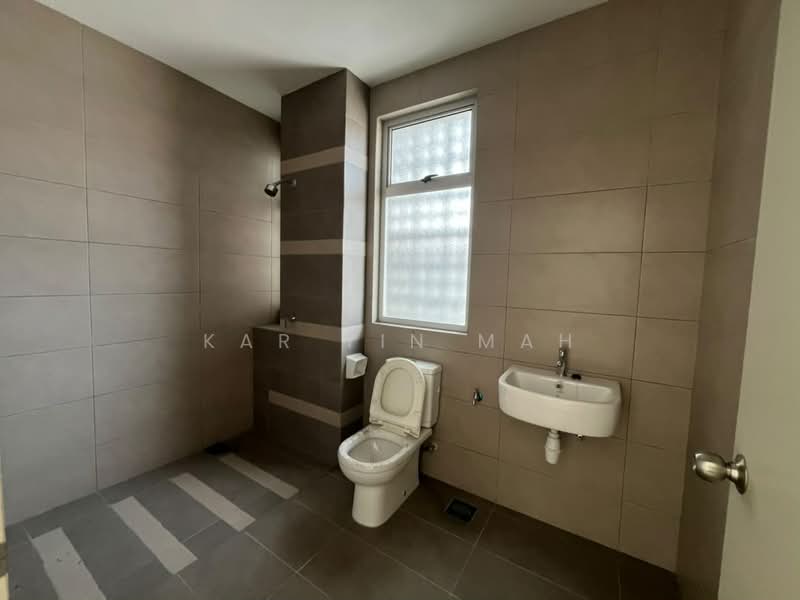 2-storey Terraced House for Sale in Bandar Rimbayu (Telok Panglima Garang) - Kar Yin Mah - Bathroom - PropertyGuru.com.my
