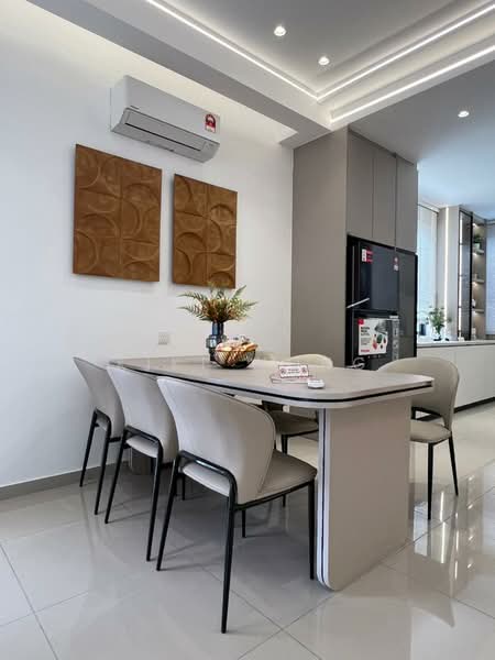 Rumah Teres 2-Tingkat untuk Dijual di Batu Berendam (Melaka) - Kiki Wong - Dining Room - PropertyGuru.com.my