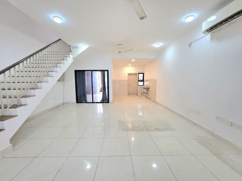 Terraced House for Sale in Elmina (Shah Alam) - Wan Azlan Ahmad - Living Room - PropertyGuru.com.my