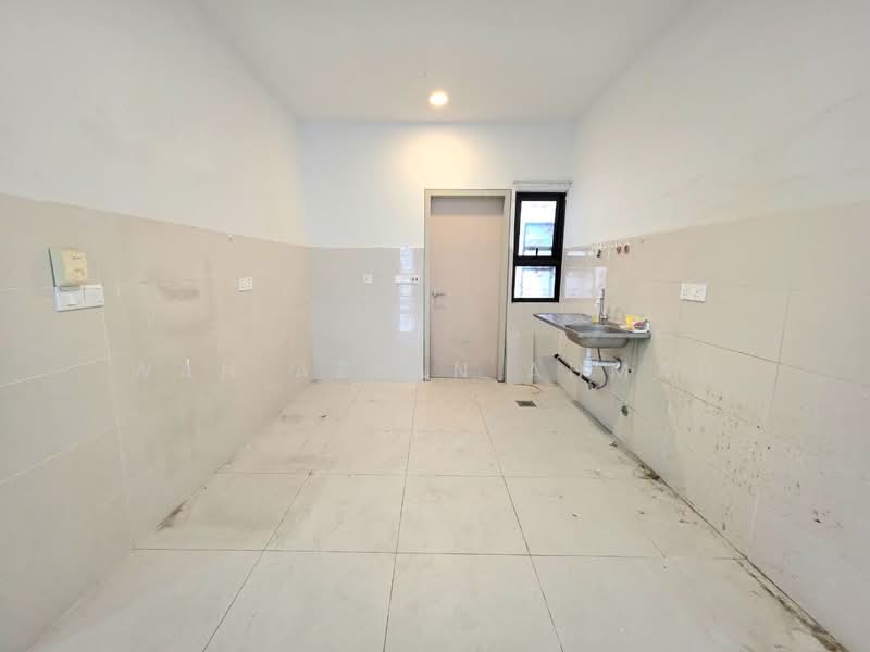 Terraced House for Sale in Elmina (Shah Alam) - Wan Azlan Ahmad - Kitchen - PropertyGuru.com.my