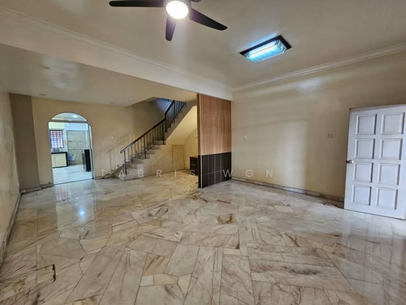 2-storey Terraced House for Sale in Taman Sentosa (Klang) - Tabris Wong - Living Room - PropertyGuru.com.my