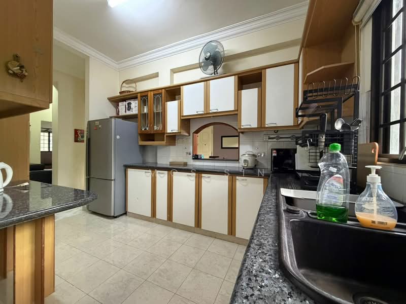 Pangsapuri untuk Disewa di Mutiara View - Amos Sin - Kitchen - PropertyGuru.com.my