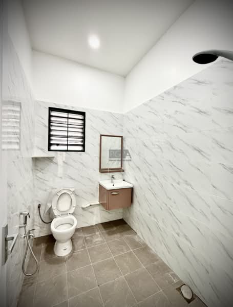 Bungalow House untuk Disewa di Tanjung Bungah (Penang) - Jeanette Hee - Bathroom - PropertyGuru.com.my