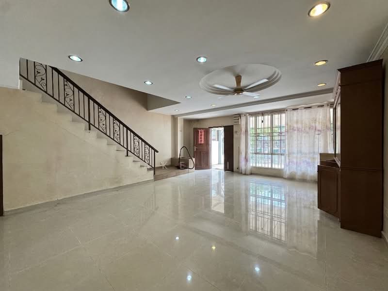 3-storey Terraced House for Sale in Taman Minang Ria (Cheras) - Jake Lim - Living Room - PropertyGuru.com.my